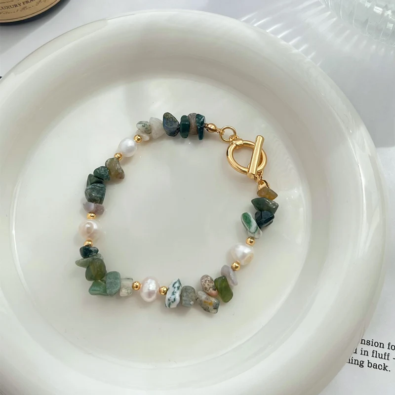Nouveau bracelet Ins Niche printemps été en perles et pierres naturelles. Un accessoire parfait pour un look frais et estival. Élégance naturelle.
