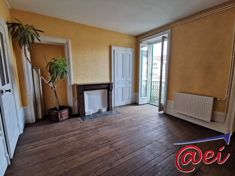 Vente maison  235 m² à Amberieu-en-bugey (01500), 295 000 €