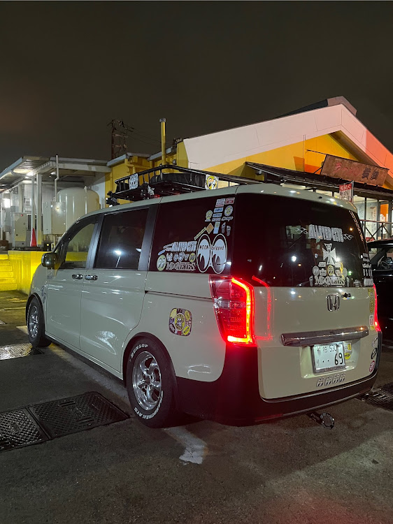 ステップワゴンのステップワゴンヒダマリアイボリー・ムーンアイズ・USDM・DIY・暴風雨に関するカスタム事例の投稿画像8枚目