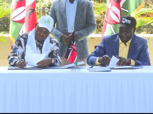 Deputy President William Ruto and National Assembly Speaker Justin Muturi signing a coalition agreement at a Karen Hotel on Saturday, April 9, 2022.