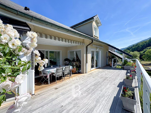 House 3