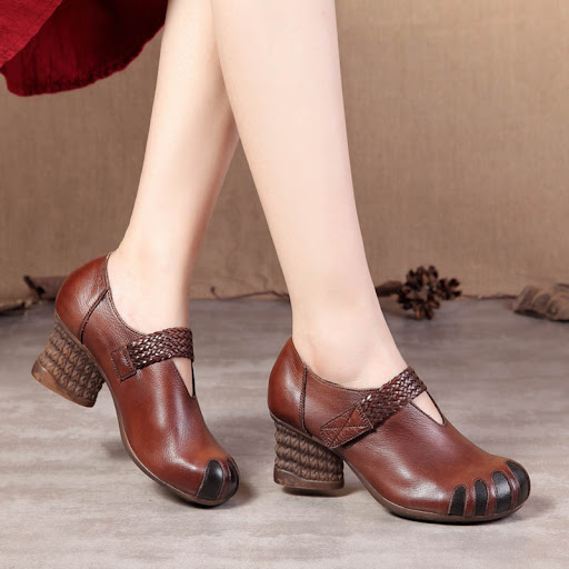 Title 2, National style retro Chinese merchandiser shoes...