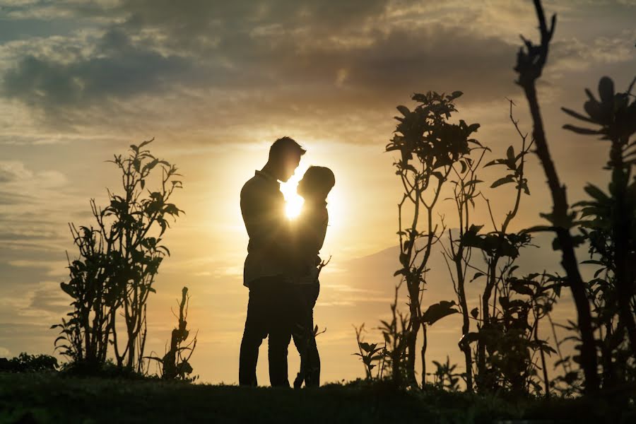 Fotografo di matrimoni Oka Dharmawan (dharmawan). Foto del 17 giugno 2015