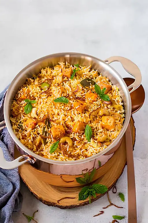 Paneer Tikka Dum Biryani