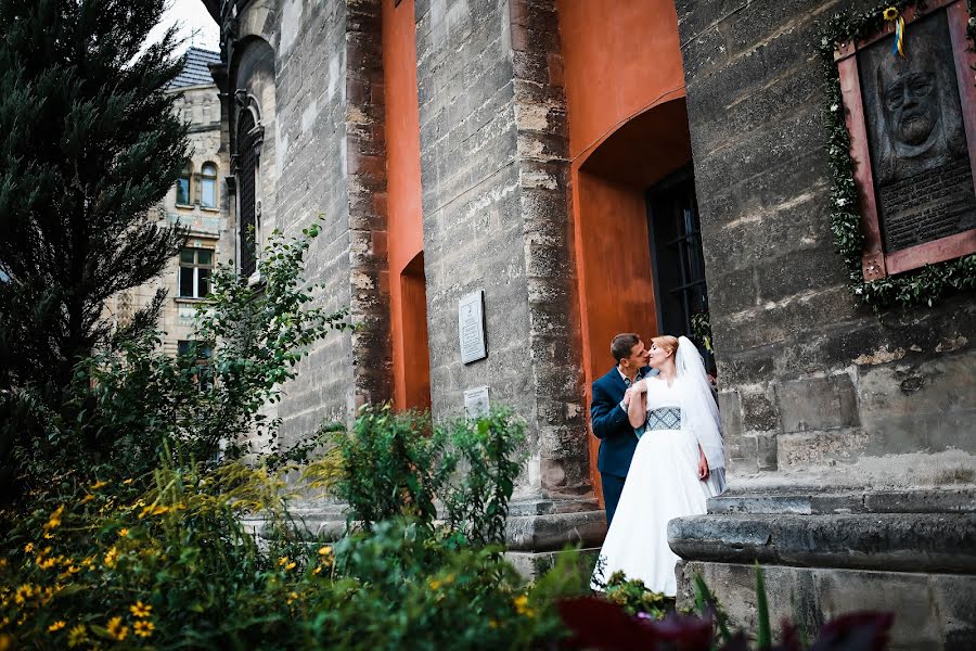 婚禮攝影師Andrey Kuchirenko（kuchyrenko）。2019 4月20日的照片