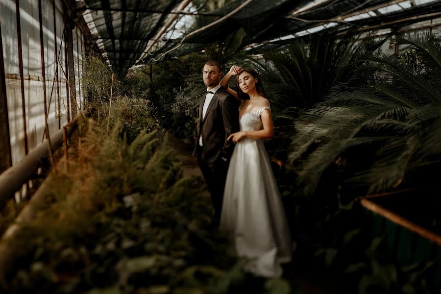 婚礼摄影师Dorin Catrinescu（idbrothers）。2019 10月19日的照片