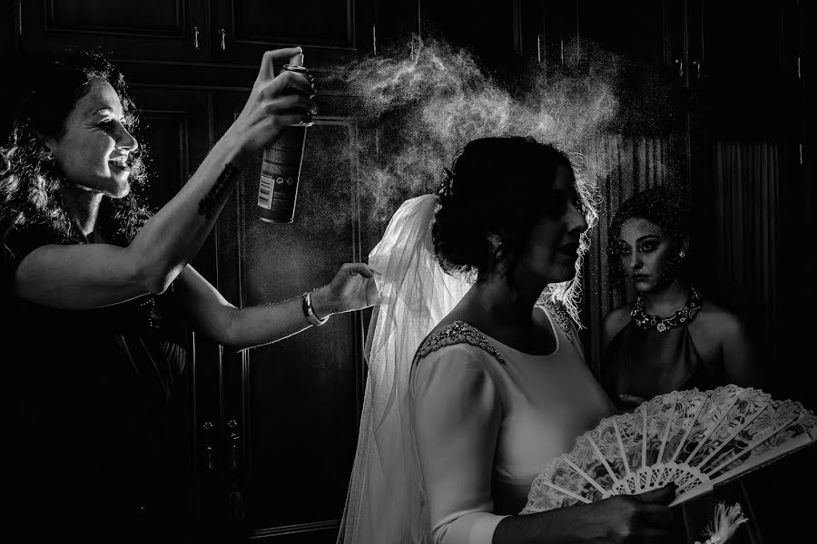 Φωτογράφος γάμων Miguel Uliarte Hernandez (uliarteofoto). Φωτογραφία: 22 Οκτωβρίου 2019