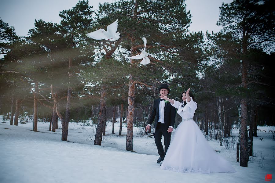 Bryllupsfotograf Mikhail Denisov (mohax). Foto fra marts 22 2015