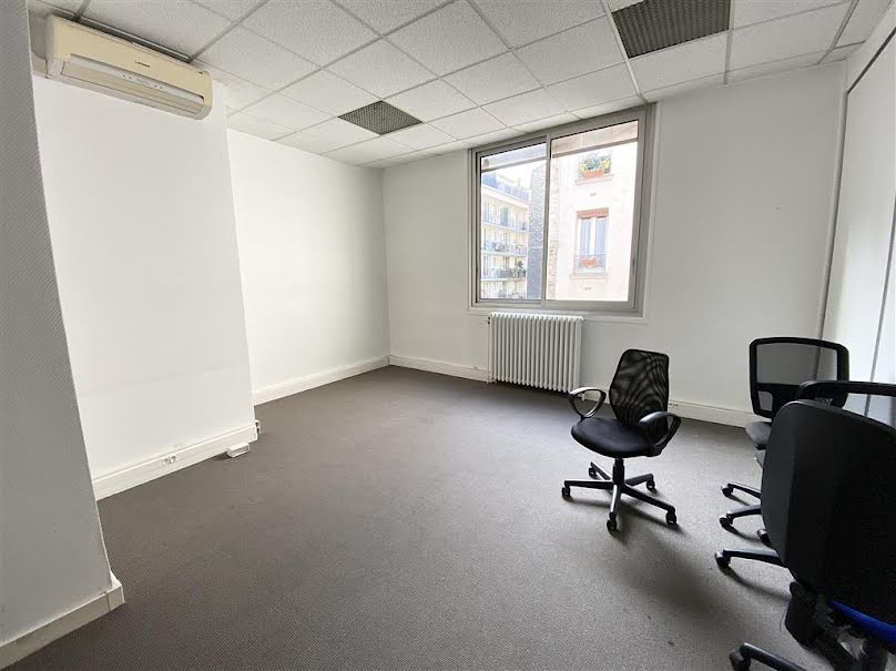 Location  locaux professionnels  45 m² à Paris 17ème (75017), 2 528 €