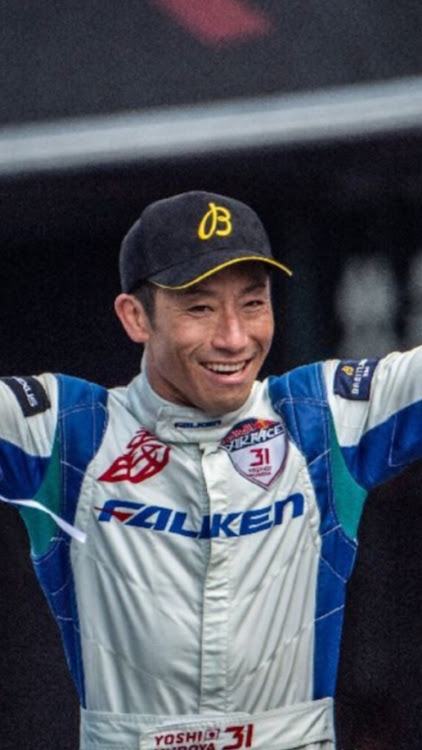 ヴィッツの室屋義秀・レッドブルエアレースワールドチャンピオンシップ・最終戦千葉大会・ブライトリング・クロノマットに関するカスタム事例の投稿画像2枚目