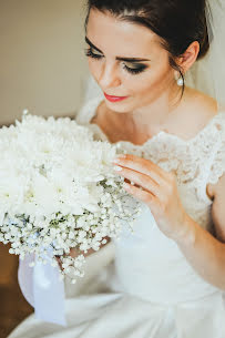 Fotógrafo de casamento Violetta Careva (carevaviola). Foto de 3 de julho 2017