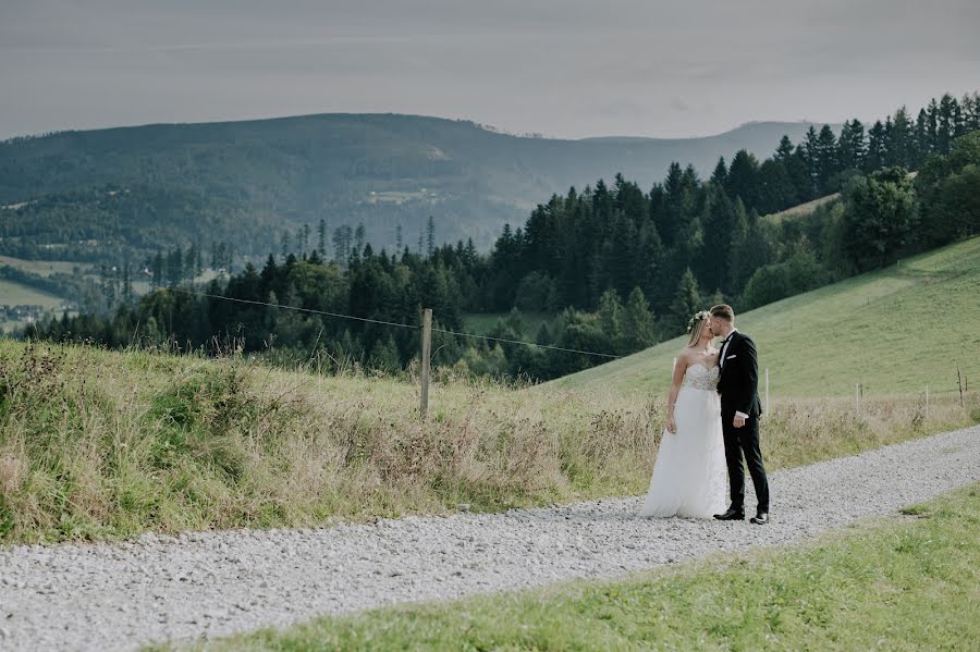 Fotografo di matrimoni Radosław Kuczera (radoslawkuczera). Foto del 22 settembre 2021