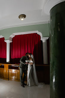 Bröllopsfotograf Marina Plyukhina (marinaplux). Foto av 12 september 2023