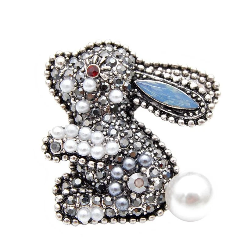 Diamanten konijn broche Dierlijke sterrenbeeld cartoon design Leuke corsage voor trui kleding Perfect accessoire en geschenk