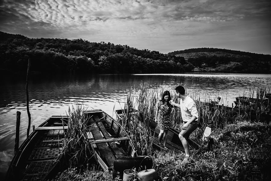 Fotógrafo de casamento Gábor Badics (badics). Foto de 14 de junho 2018