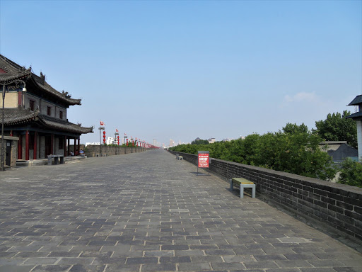 Xi'an City wall bike ride China 2016