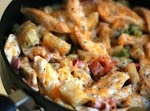 Loaded Potatoes & Chicken Skillet was pinched from <a href="http://tastykitchen.com/recipes/main-courses/loaded-potatoes-chicken-skillet/" target="_blank">tastykitchen.com.</a>