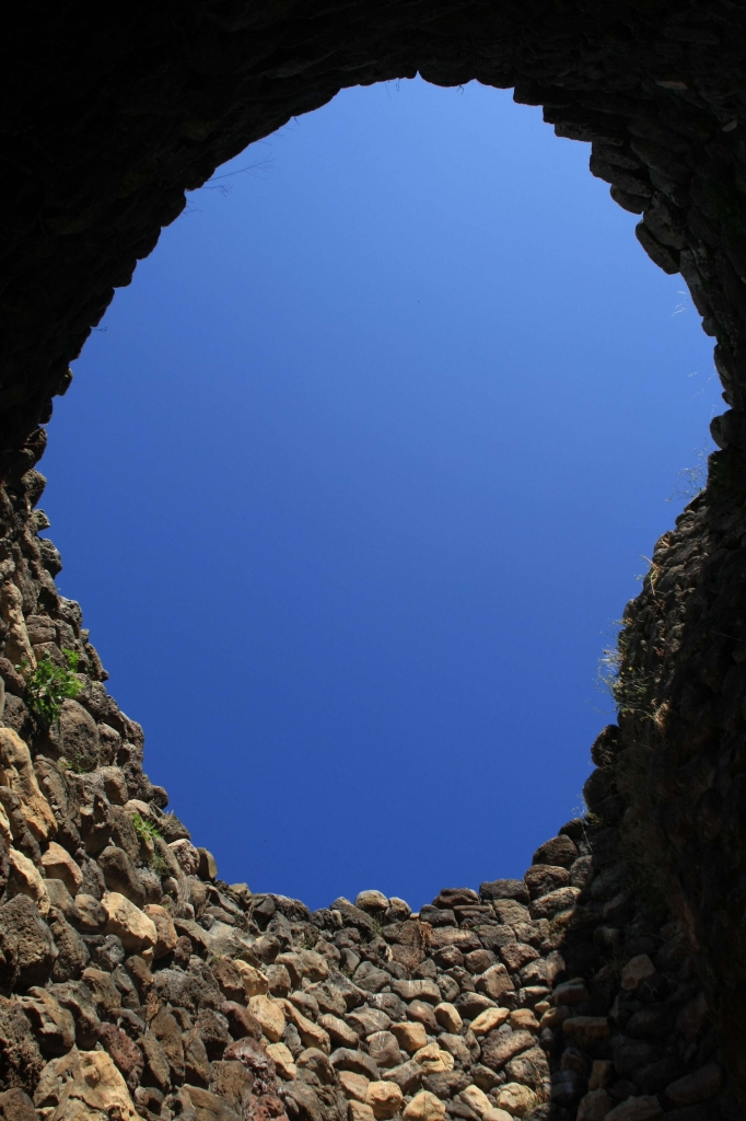 Il tetto.. ecco cosa manca nel nuraghe!! di casty34