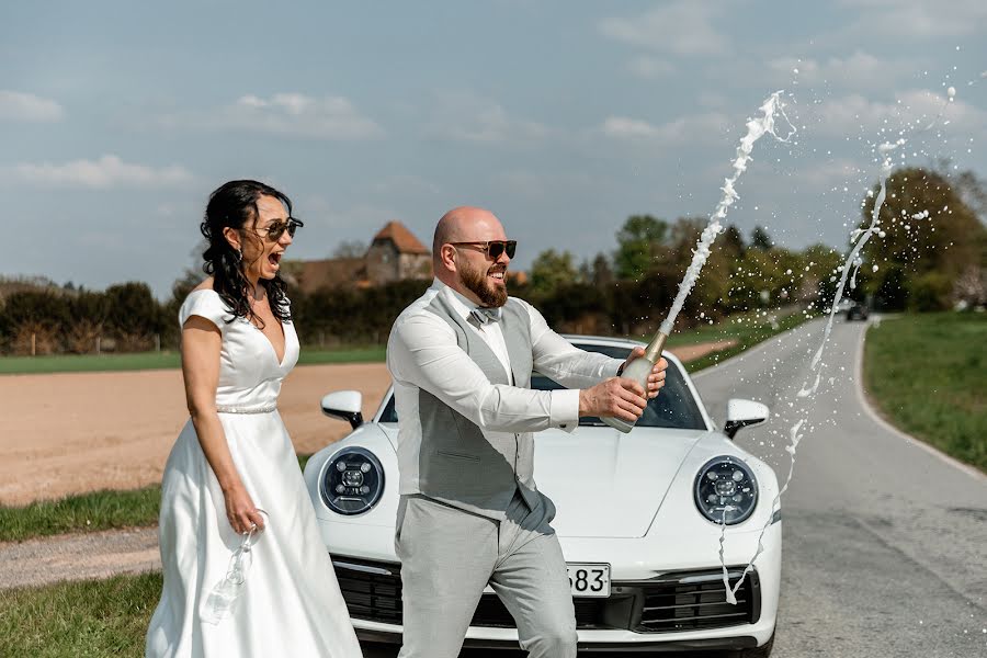 Fotógrafo de casamento Marina Zaporozhan-Potemkina (zp18marina). Foto de 30 de abril 2022