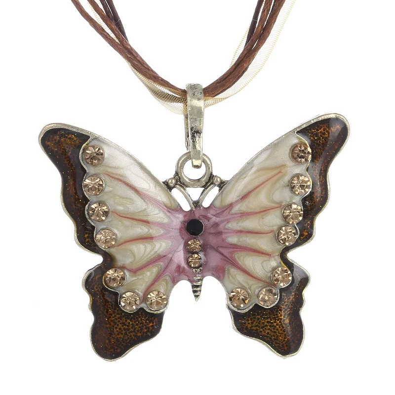 Collar de aleación de mariposa de estilo étnico en oferta, un accesorio llamativo para mujeres, perfecto para looks bohemios y realzar tu estilo.