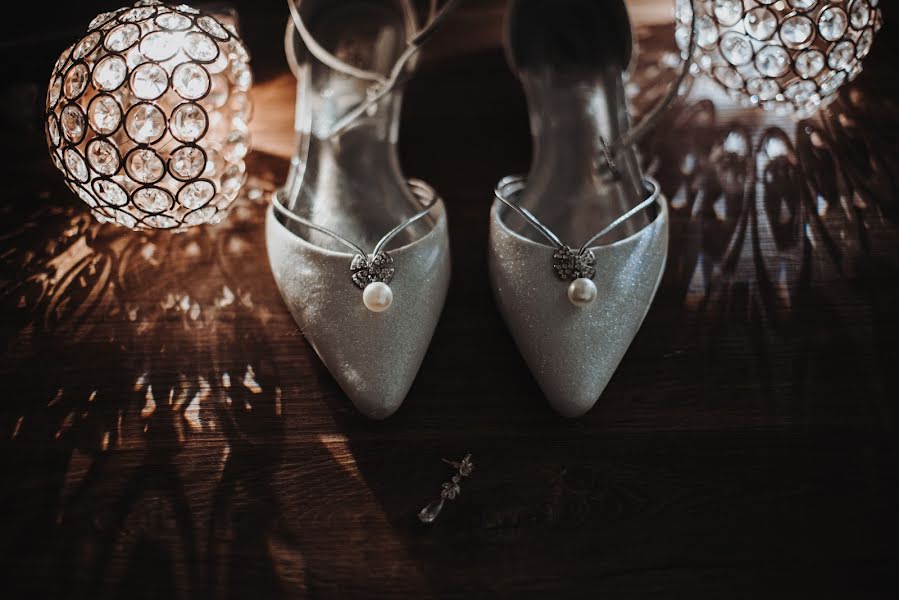 Wedding photographer Kinga Walawicz (kwmymagic). Photo of 11 December 2019