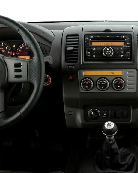 Nissan Navara D40 2005-2016 (OEM 2-Din)