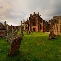 Melrose Abbey di 