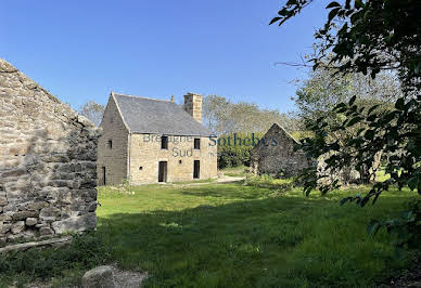 Seaside property with garden 3