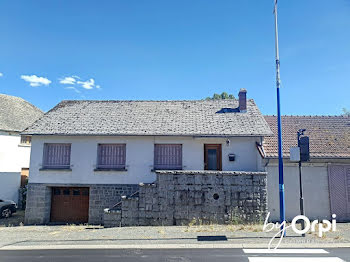 maison à Saint-Avit (63)