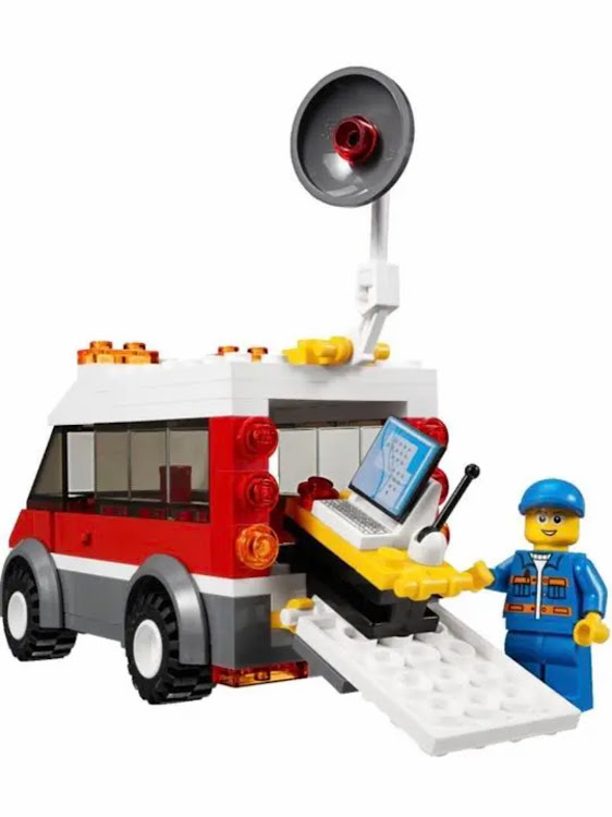 ヴォクシーのLEGO改造・ヴォクシー・キャンピングカー・ノア・ミニバンに関するカスタム事例の投稿画像2枚目