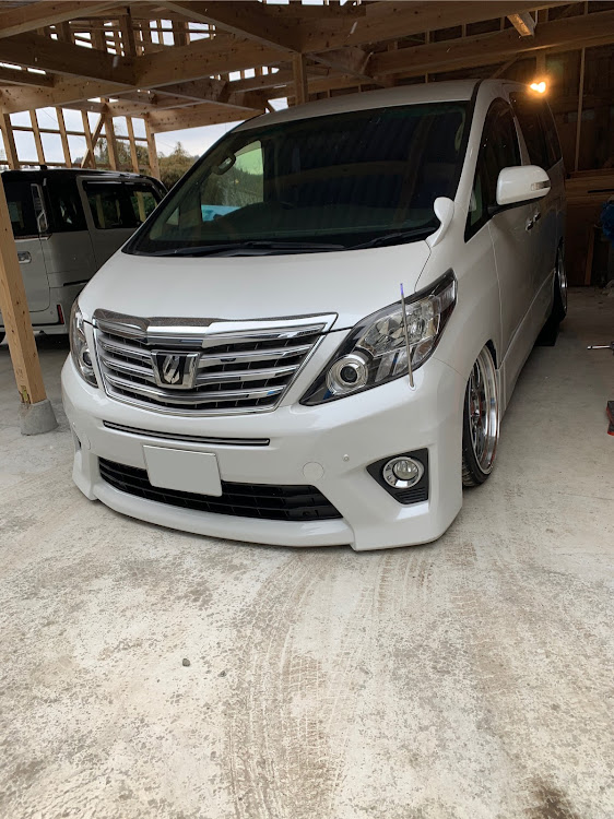 アルファードのt-demand・めざせPickupcars・アルファード乗りと繋がりたい・クルマ好きと繋がりたい・(有)生脚製作所に関するカスタム事例の投稿画像1枚目