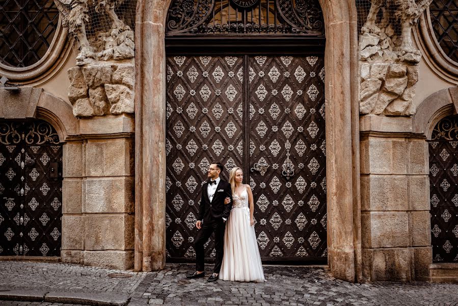 Fotógrafo de bodas Aleksandr Apanasovich (alexapanasovich). Foto del 19 de marzo 2020