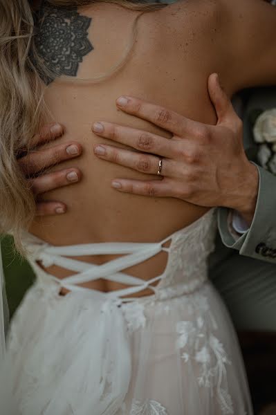 Fotógrafo de casamento Hana Řezníčková (laskavhledacku). Foto de 27 de junho 2023