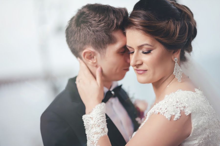 Wedding photographer Radu Adrian (raduadrian). Photo of 25 March 2019