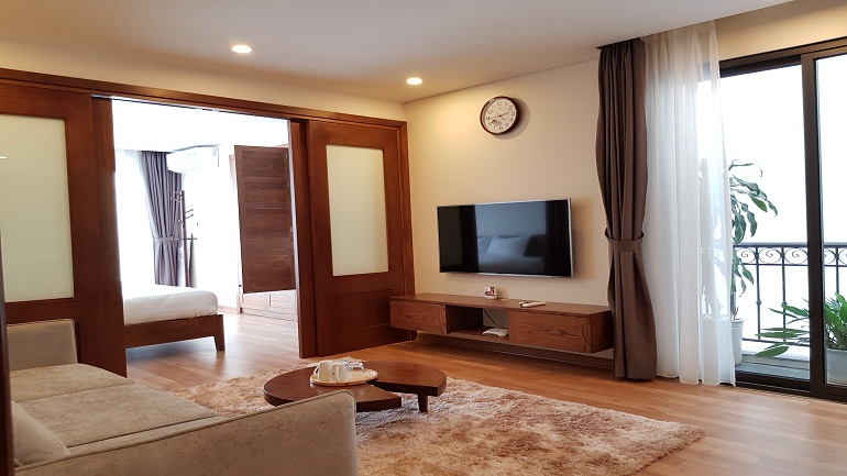 Luxury 1 – bedroom apartment with balcony in Lieu Giai street, Ba Dinh district for rent