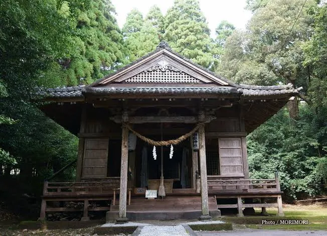 「神社の守り神 1話」のメインビジュアル