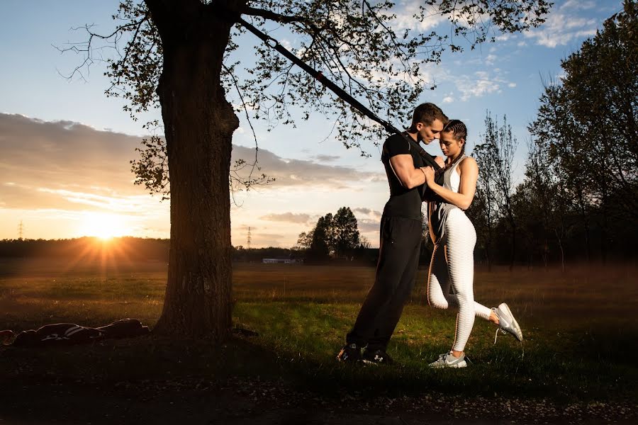 Fotografo di matrimoni Tibor Kaszab (weddingfantasyhu). Foto del 22 ottobre 2019