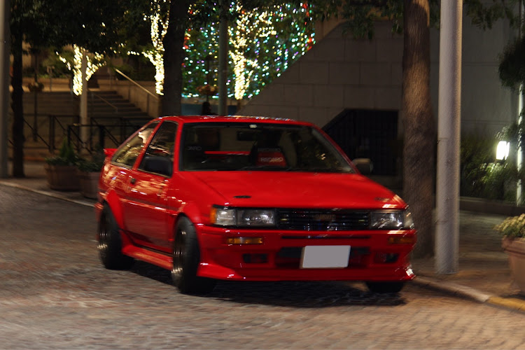 カローラレビンのイタリア街・ハチロク・真横・映えスポット・AE86に関するカスタム事例の投稿画像3枚目