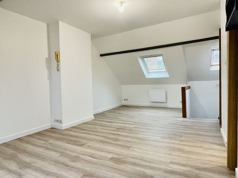 Location  appartement 1 pièce 18 m² à Amiens (80000), 390 €