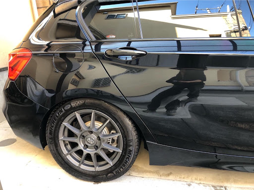 Bmw 1シリーズ ハッチバックを華麗にカスタム By 1010 19 12 16 もうね この扁平率と インチサイズが草 タイヤが中に入りまくりwでも 元アメ Cartune