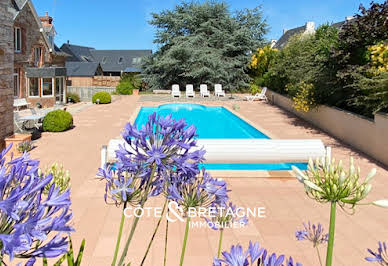 Maison avec piscine et terrasse 4