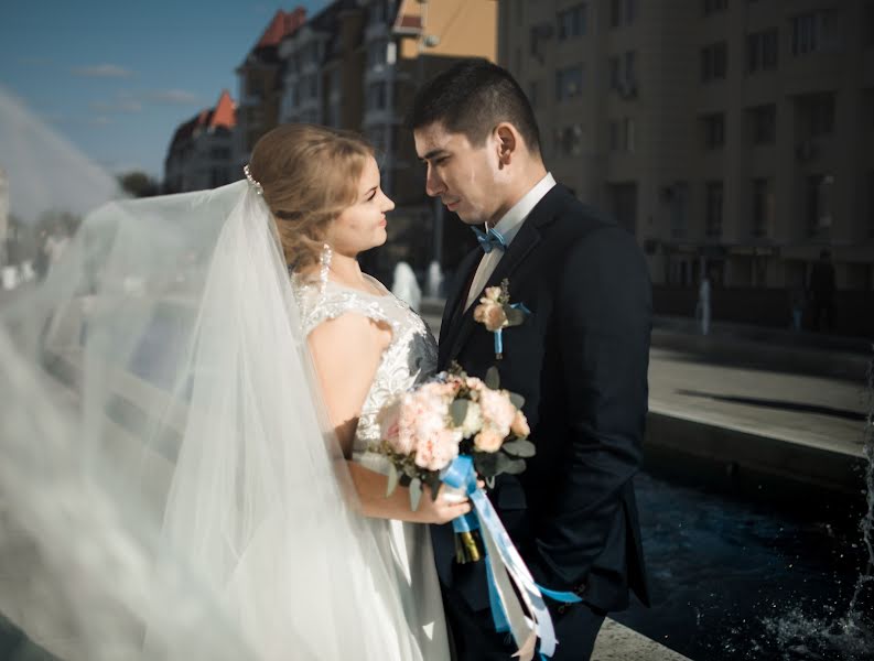 Wedding photographer Maksim Ponon (gleam). Photo of 23 October 2017