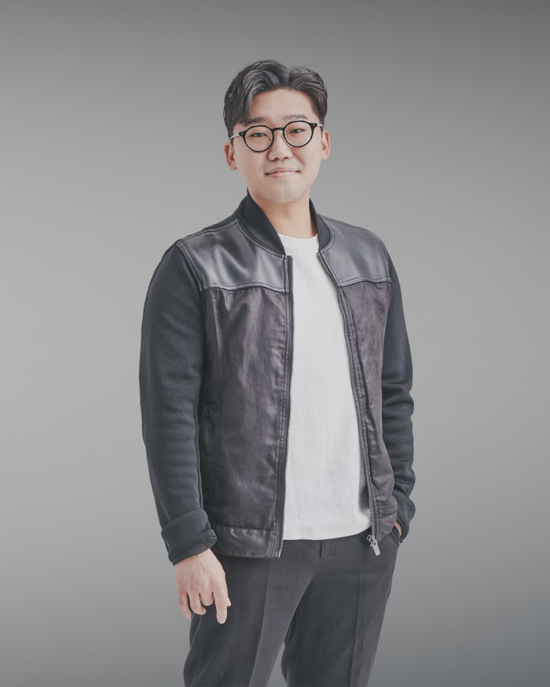 오기록_부원장님(배경).jpg