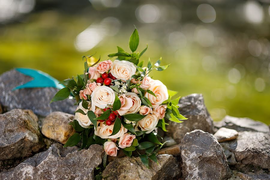 Fotógrafo de casamento Polina Yakovleva (polza241187). Foto de 25 de junho 2019