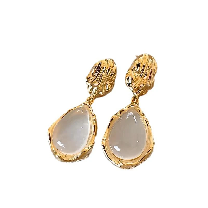 Brincos de gota d'água irregulares femininos, moda artística, perfeitos para um visual elegante e moderno. Adicione um toque de arte ao seu estilo!