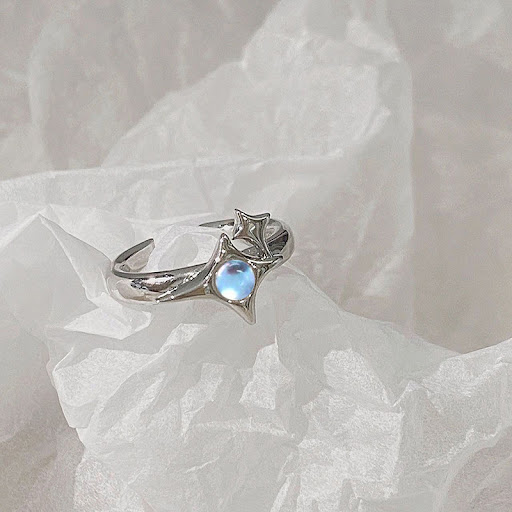 Title 4, Moonlight Stone Opal Gem Ring Female A stunning...