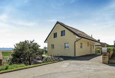 Maison avec jardin et terrasse 9