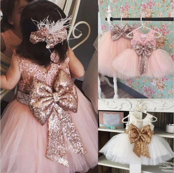 Vestido de verão infantil, leve e fresco para os dias quentes, ideal para brincar e se divertir com conforto e estilo. Perfeito para o sol.