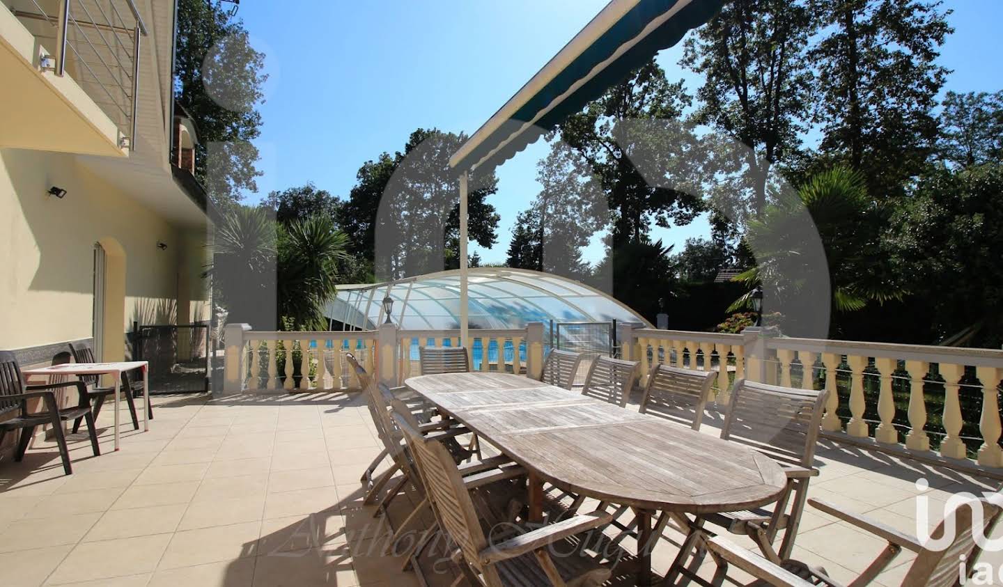 Maison avec piscine et terrasse Pomponne