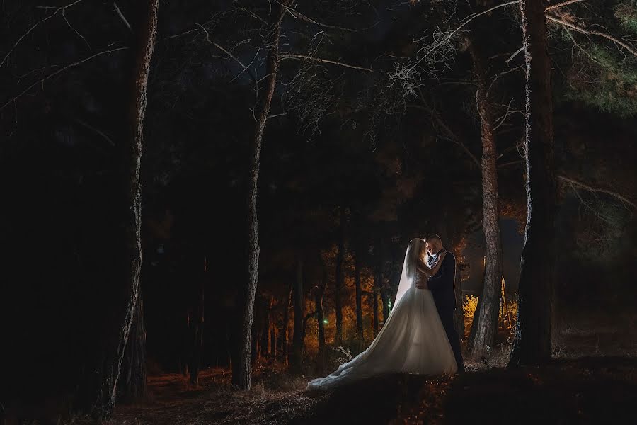 Wedding photographer Konstantinos Poulios (poulios). Photo of 13 September 2019